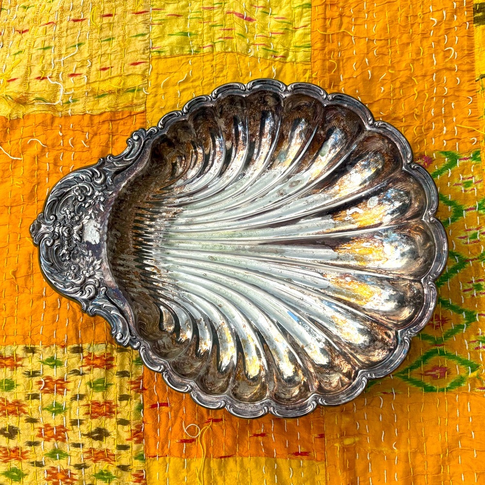 Vintage 14" XL E.P. Steel Silverplate Shell Dish Serving Tray Seafood Tray